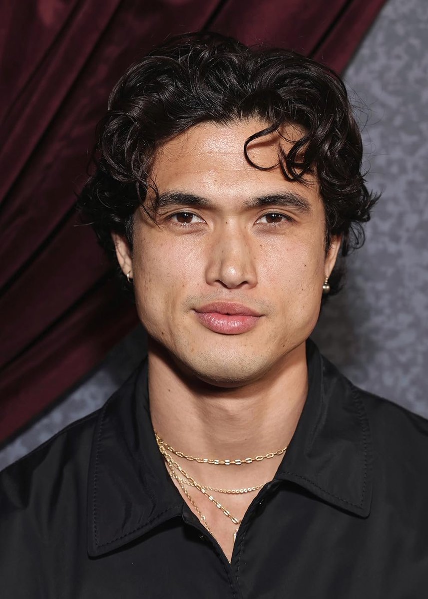 _OtakusBR's tweet photo. Segundo o The Hollywood Reporter, o ator Charles Melton (Beef) está em negociações para interpretar o  Kakashi Hatake no filme live-action de 'Naruto'. 

O filme, que será dirigido por Destin Daniel Cretton, atualmente está em pré-produção. https://t.co/DoNhdZMwbq