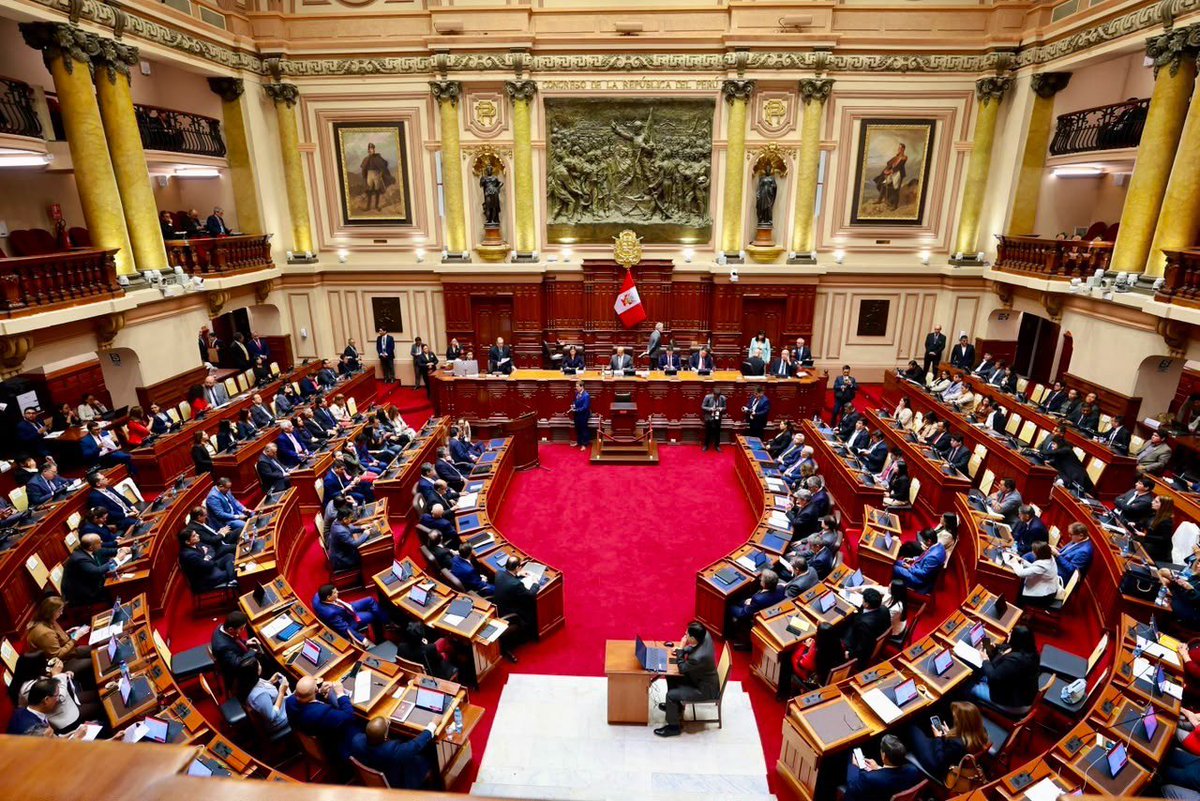 midagriperu's tweet photo. En el Congreso de la República, el ministro de Desarrollo Agrario y Riego, Marco Vinelli, participó en la exposición de la #PolíticaGeneralDeGobierno, donde se presentan las principales acciones previstas para fortalecer el agro y atender los desafíos del sector. https://t.co/v1MmsBry27