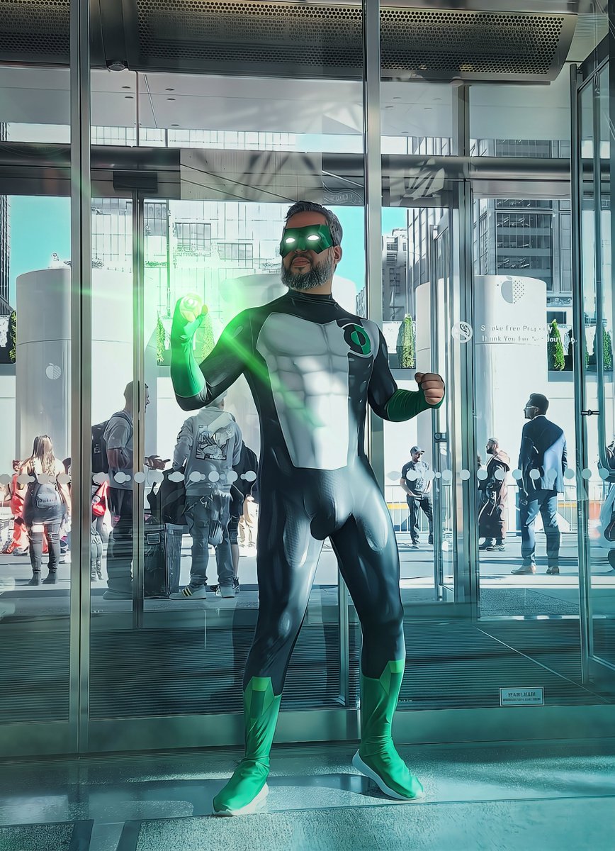 ArchMaxZero's tweet photo. Old ass Kyle Rayner.

#lantens https://t.co/tS8q6L853P