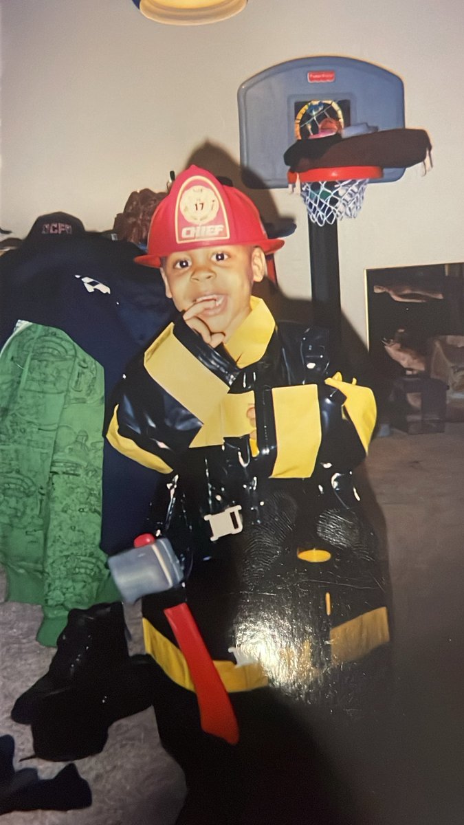 LLMYFATHERS's tweet photo. DCFD GRAD DAY 👨🏽‍🚒 https://t.co/l6pFFux8L2