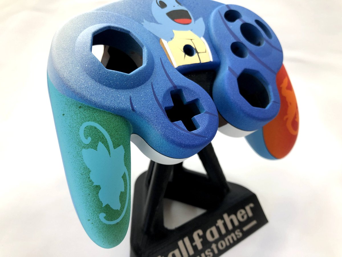 tallfatherC's tweet photo. Gamecube controller 
Custom painted 💦 🍃 🔥 https://t.co/1Hc9AEMDNJ