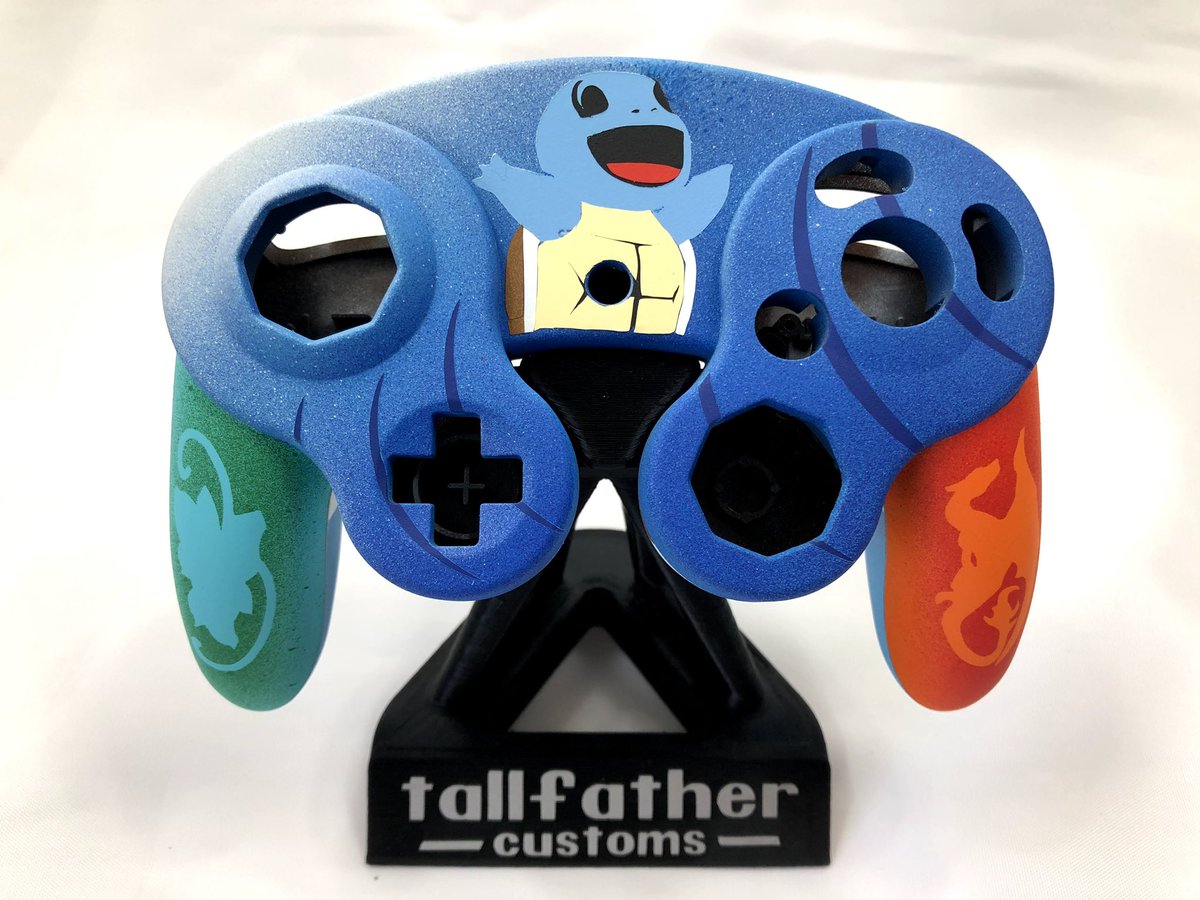 tallfatherC's tweet photo. Gamecube controller 
Custom painted 💦 🍃 🔥 https://t.co/1Hc9AEMDNJ