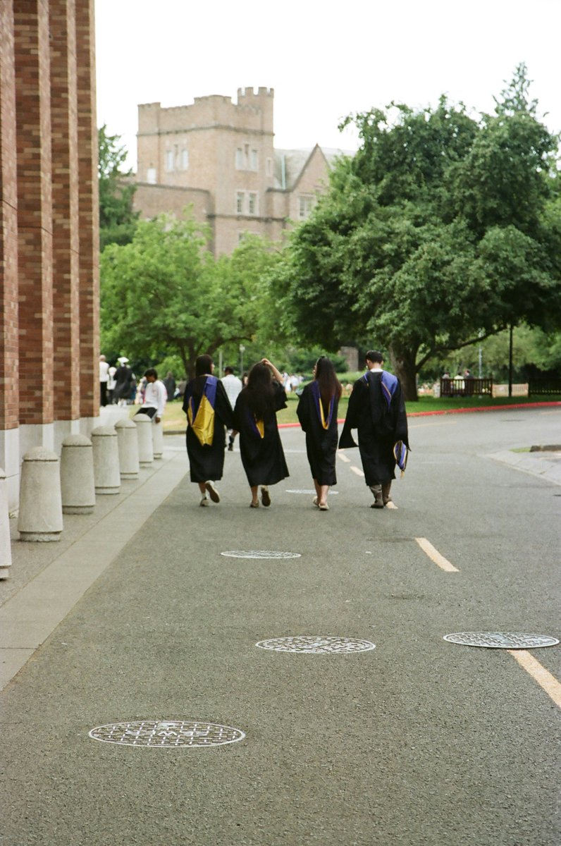 ILRReview's tweet photo. Back to campus 🎓 What happens when you graduate into a recession?  Anstreicher (Nebraska–Lincoln) &amp; Lois Miller (South Carolina) explore how college quality shapes recession scarring in #ILRReview. 🔓 August issue is #OpenAccess: https://t.co/Z0ZqTGuFz3 https://t.co/NMJCfGlAro