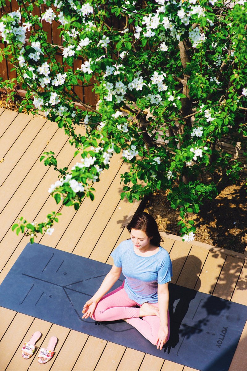 uwcomplaints's tweet photo. Just had the most relaxing outdoor morning yoga with fresh herbal tea—sunrise + gentle flows = my new go-to morning reset! https://t.co/jjEz0rpMyq