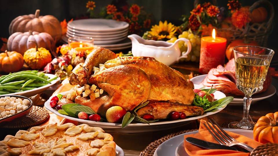 mody442750991's tweet photo. Thanksgiving just got extra cozy! Our pumpkin spice roasted turkey special is here with maple-glazed veggies u0026 spiced apple crumble—limited spots only! Tag your dinner crew https://t.co/dJQRjRO89E