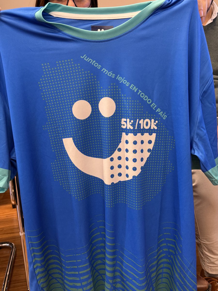 PajaroEnciso's tweet photo. Nos visito   la  Fundación Pérez Scremini  en @cintendentesuy  se viene la 5K y 10K . 🏃‍♂️
 Los invitamos  a  sumarse desde todo el país por los chicos que luchan contra el cáncer infantil. Todo lo recaudado asegura su tratamiento gratuito. https://t.co/oEjIQqGpSD