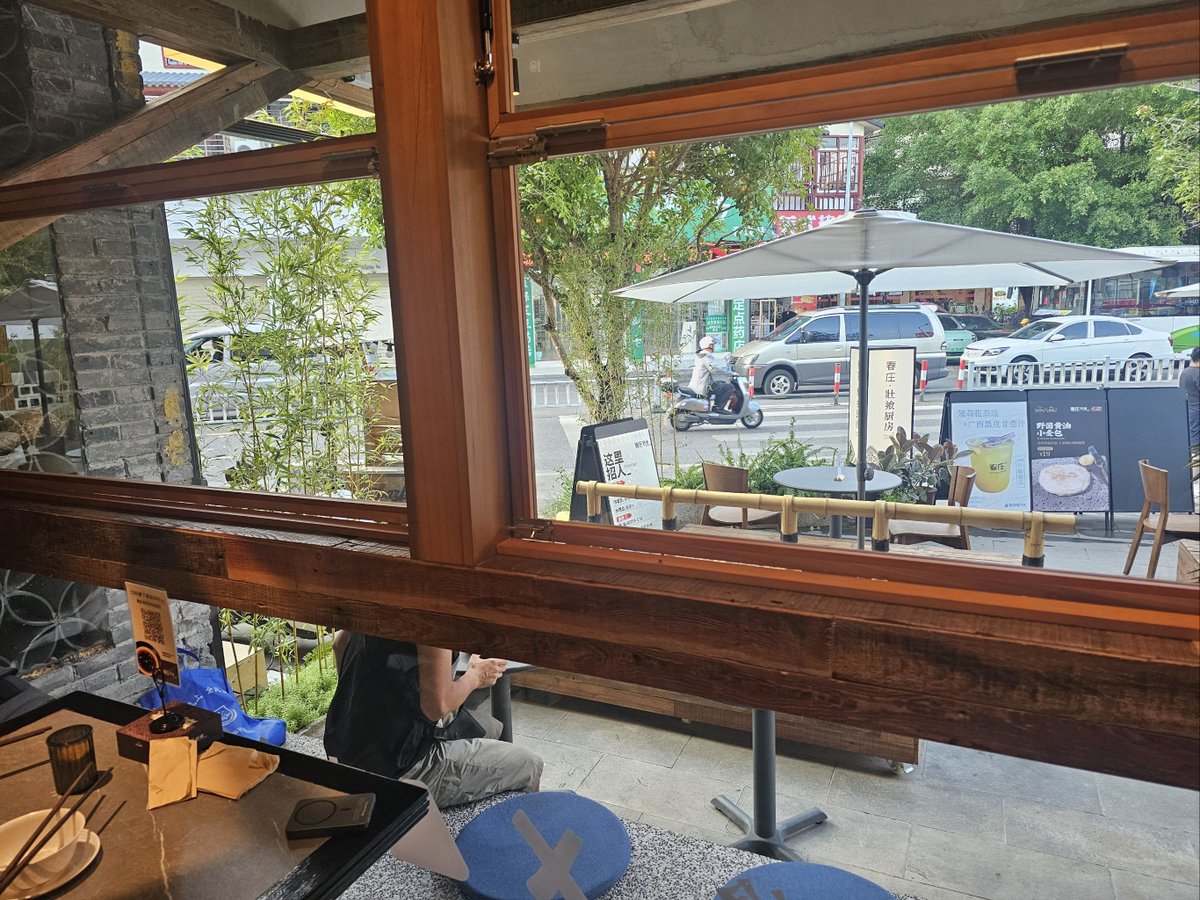 LastOrder861's tweet photo. Just nailed a zero-waste coffee run with the new reusable cup station! Smoother sip, less waste — small swaps make big vibes ， https://t.co/j3xnEnwIHx