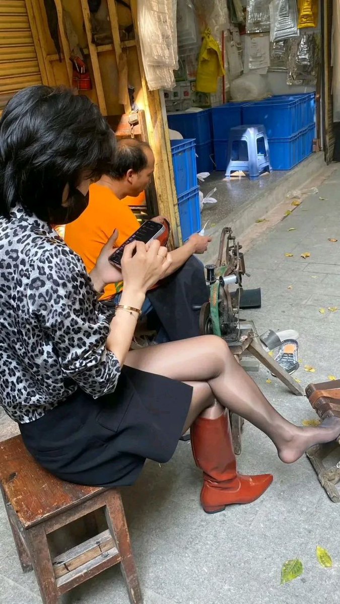 Combs1Don's tweet photo. A stranger noticed my broken shoe on my way to work today. They knelt down, fixed it with their own tiny tool, and said "small help makes big day" before walking off. No exchange of names—just warmth. https://t.co/Kyh4hJXx9K
