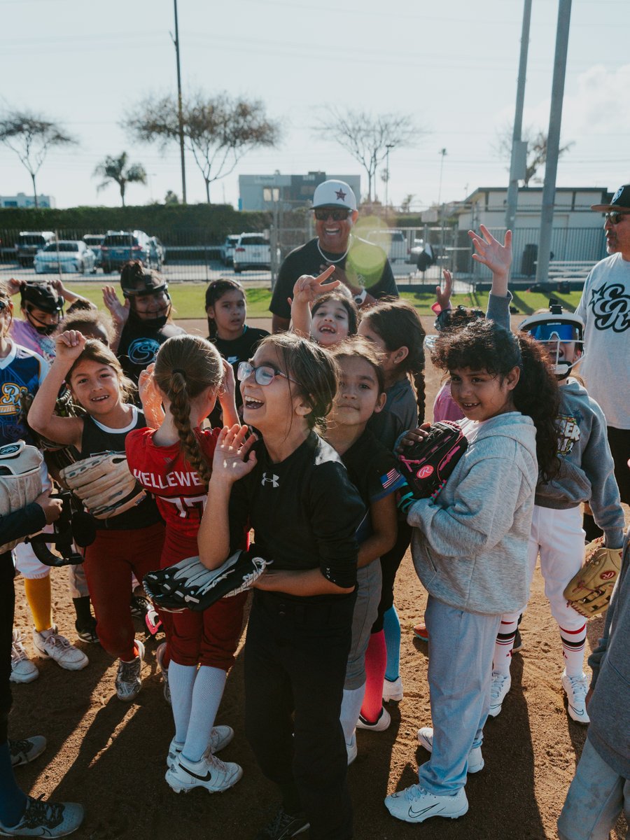 bownet's tweet photo. For the love of the game 💪 🏆
More reps = Better player. It's that simple. 🥎 The difference between good and great? Thousands of reps. Bownet equipment lets you get those reps anytime, anywhere. Solo. With teammates. Day in. Day out. #RepsAreEverything #TrainLikeAPro https://t.co/SrdP16Yg9x