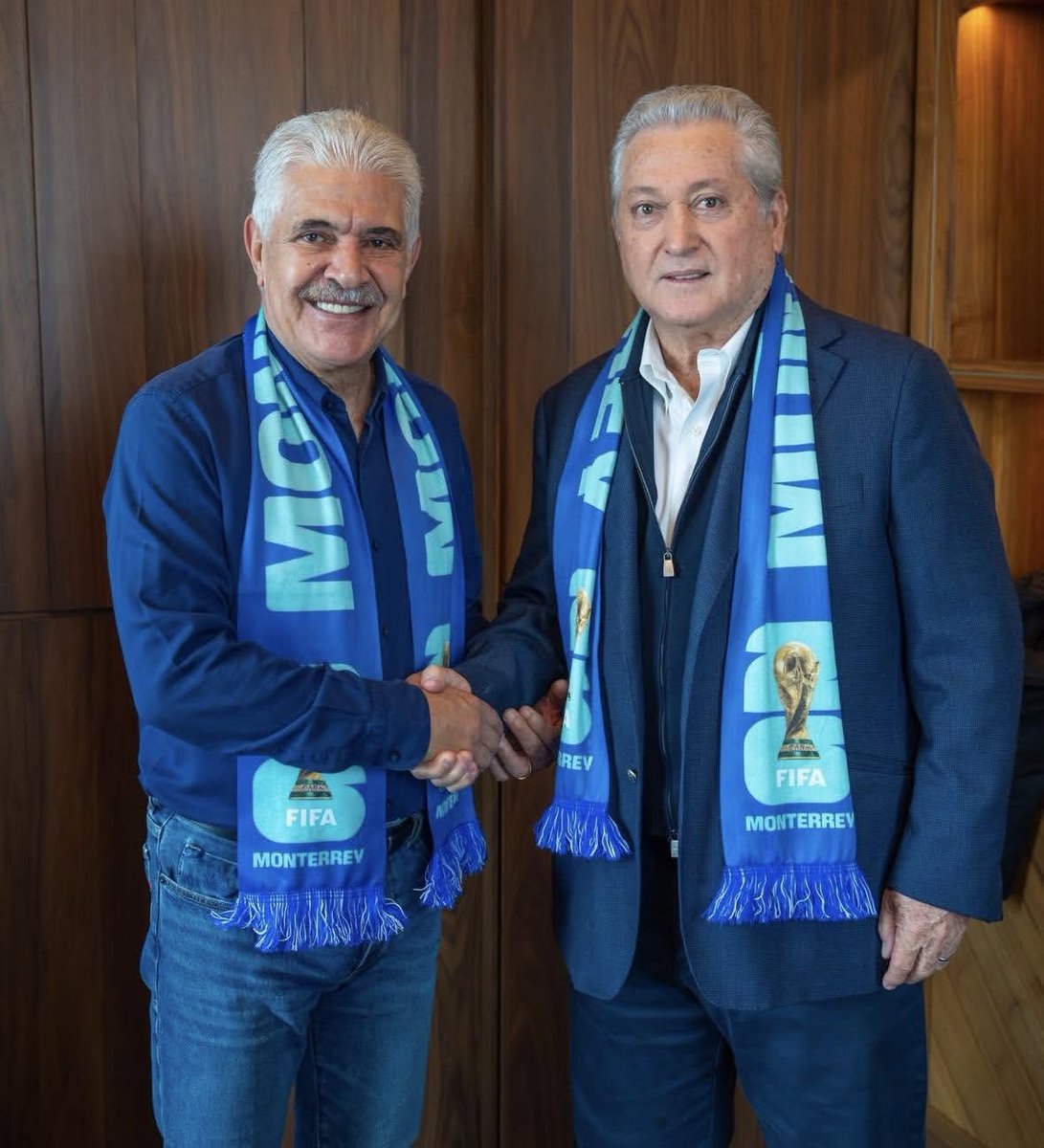 TigresJersey's tweet photo. ¿Y si te llama Vuce? https://t.co/2uuGA1QihM