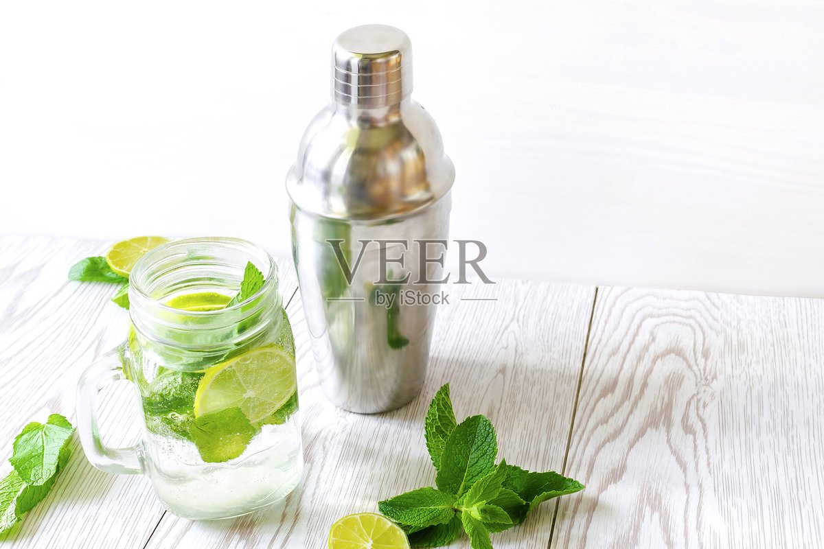 klorena2908's tweet photo. [Beat the summer heat with our 2-minute iced mint lemonade! Squeeze fresh lemons, muddle mint, add ice u0026 a splash of sparkling water – tangy, cool, and totally refreshing. Try it now!]， https://t.co/sRARTGq2Mr