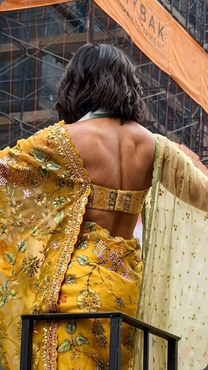 popshoww_'s tweet photo. Built hotty.

#PoojaHegde https://t.co/sUUaNibyNT