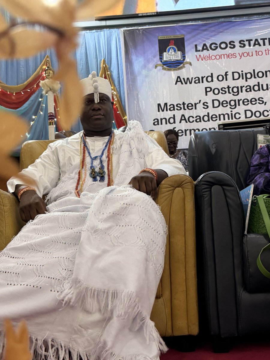LasuFM's tweet photo. The current Ooni of Ife is Oba Adeyeye Enitan Ogunwusi, Ojaja II — the Ooni of Ife (Ile-Ife). He ascended the throne in 2015.
Was Live In Lasu for the 29th and 30th convocation ceremony 

#LasuFm
#Lasuconvocation https://t.co/rSK2Moznph