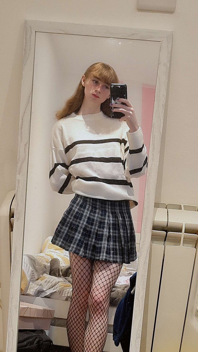 keiraaaaaaa3's tweet photo. my old style was so good #trans #fem https://t.co/tXmD5KNZq6