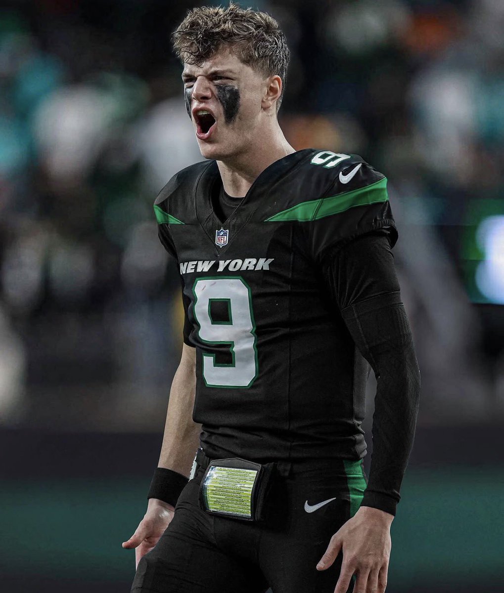 RichJohnsonNFL's tweet photo. The #Jets have “checked in” on #Vikings QB JJ McCarthy. 

McCarthy would immediately get an opportunity to compete for the starting job and help New York contend for a Super Bowl. https://t.co/YDi3FyfyIk