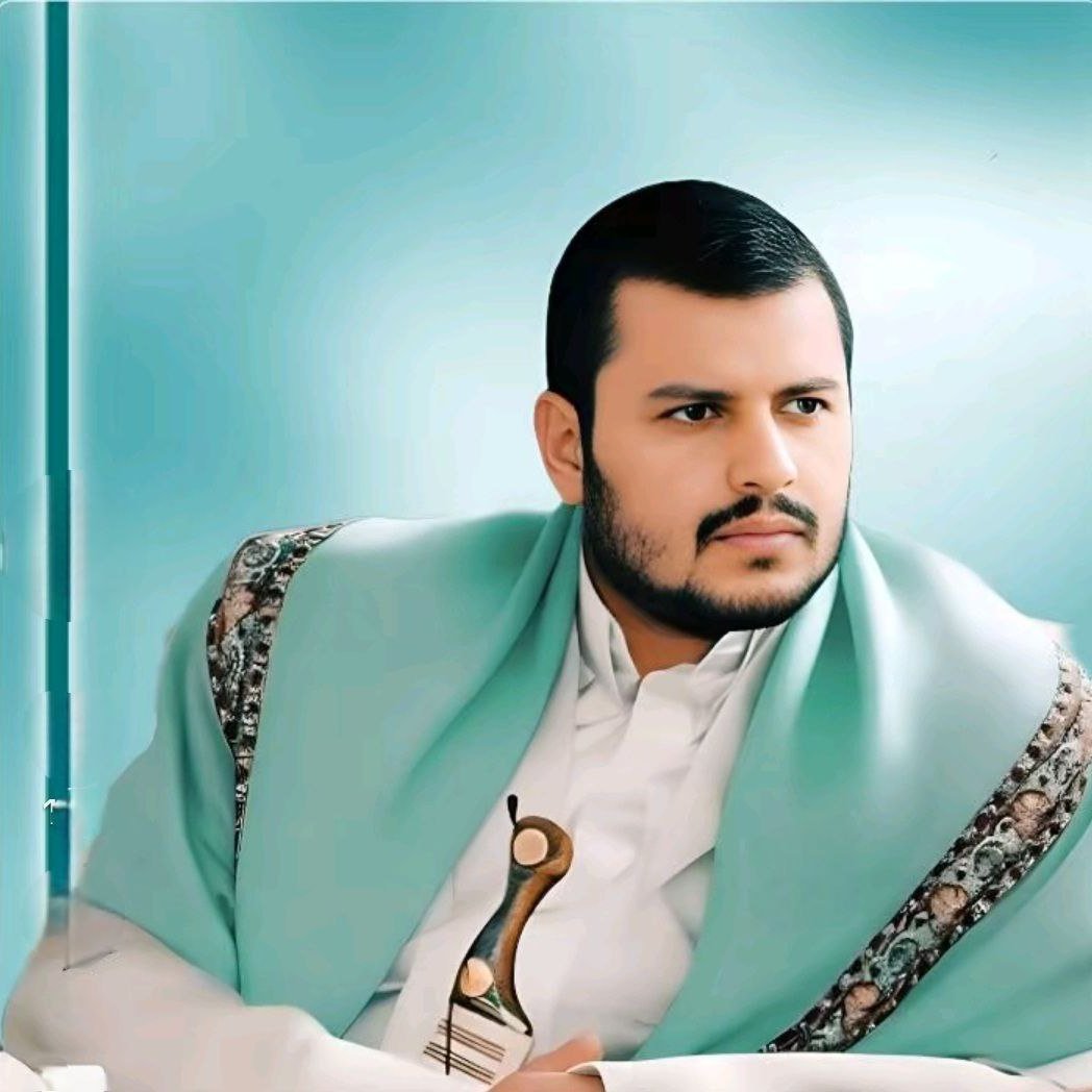 MiraAlQf's tweet photo. حنا أحرار الجزيرة العربية، ومن قلب السعودية، نقولها بلا خوف ولا تردد:نعلن بيعتنا للسيد عبدالملك بدر الدين الحوثي حفظه الله. قائدٍ ما هان عليه ظلم ولا سكت عن باطل، ووقف مع المظلومين مهما كانت حدودهم. الرجال تُعرف بمواقفها، وهذا الرجل أثبت أن القيادة موقف وشجاعة وثبات. https://t.co/b6RqPjLAxn
