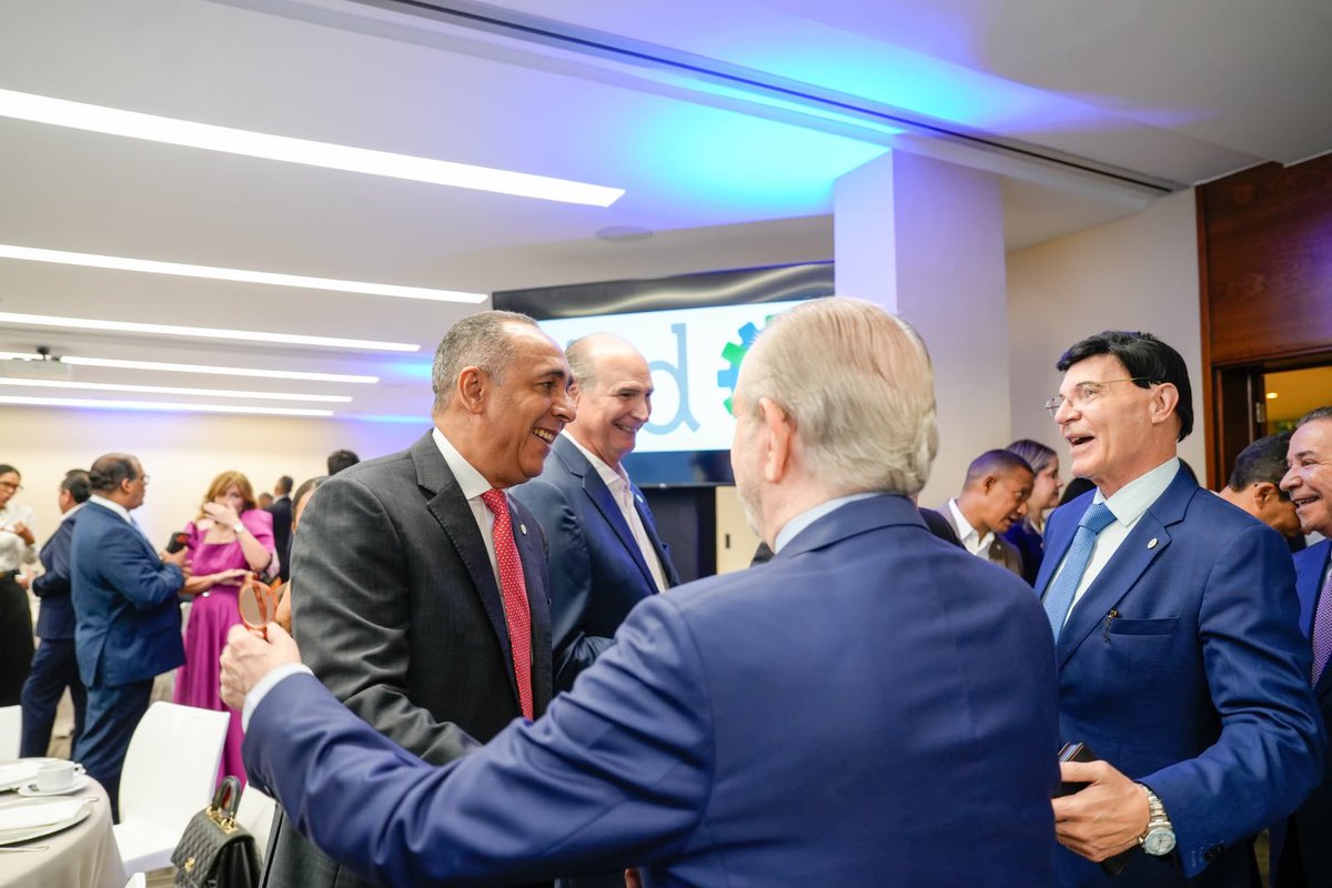 aduanard's tweet photo. Una Aduana moderna es clave para impulsar el desarrollo productivo del país. 🇩🇴 https://t.co/zapQNWJdXO