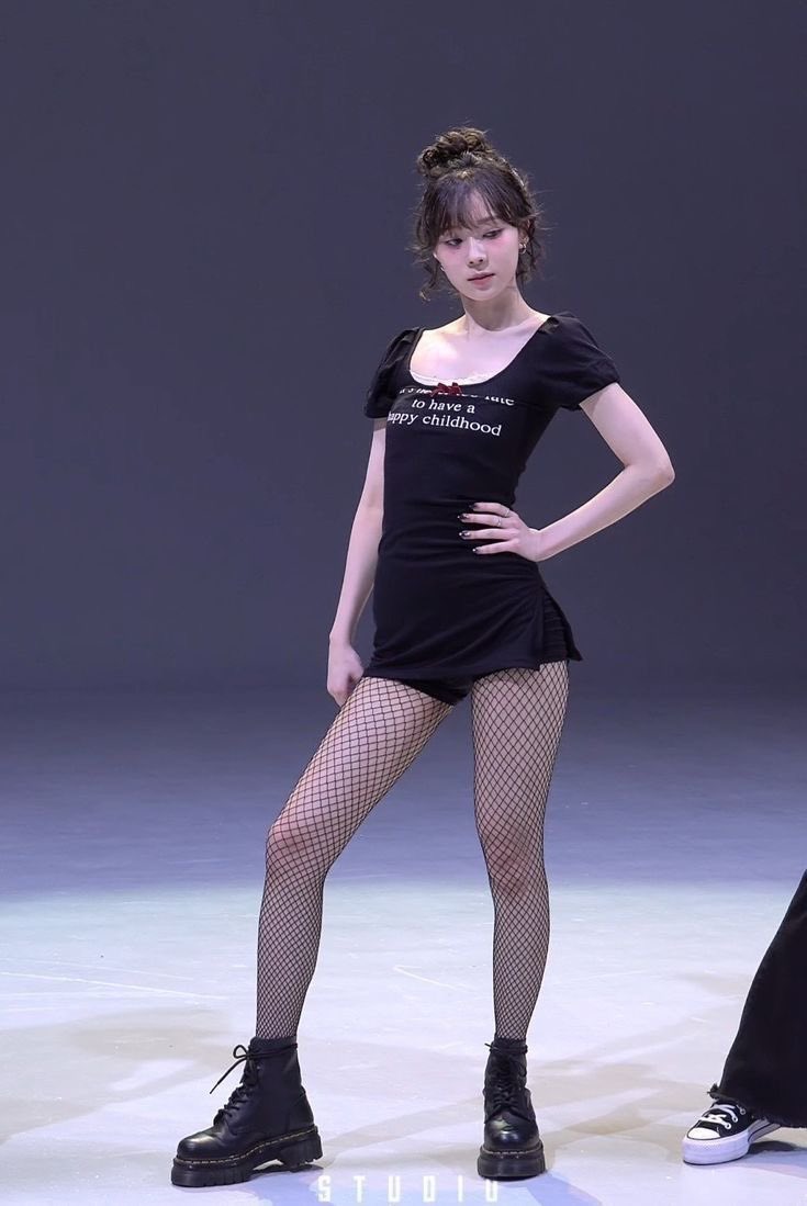 yunsfr's tweet photo. My fav kpop thinspo a thread #edrtwt #edrtwt https://t.co/pJK2dpGIgo