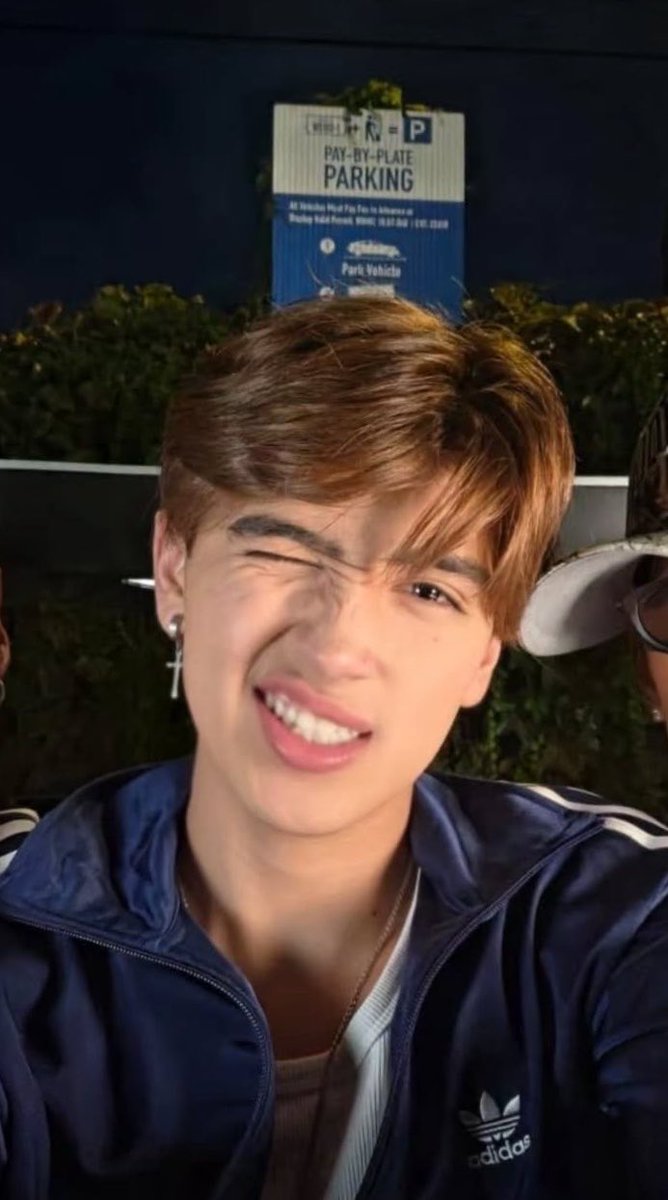 dazzierinn's tweet photo. holaaa me llamo ana 15/🇲🇽 soy Ken biased, estoy desde que se anunció el proyecto (lo empecé a seguir por Luigi), mis canciones favs son mhm y wow 🫰🏻🫰🏻(aunque tmb fe la
pongo a cada rato) y bueno solo eso
🥺🥺 (si lo vuelvo a subir pq flopee)

#integracionDUAL #integraciónDUAL https://t.co/Y3yFrWN9SK