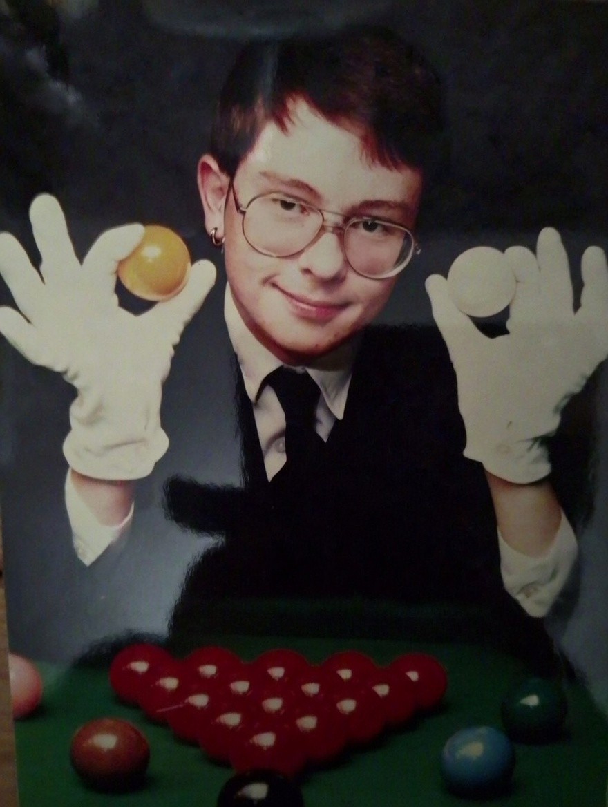 Ryanonthebaize's tweet photo. With #JuddTrump celebrating his 37th birthday today, I feel old as I officiated the final of the #Bristol and District Division 4 C'ship at Hanham Folk Centre he won at 10 years old!
His first success!
Here I am at 14, ahead of my first match!
#Snooker
#Referee https://t.co/NtKLkUDrNN