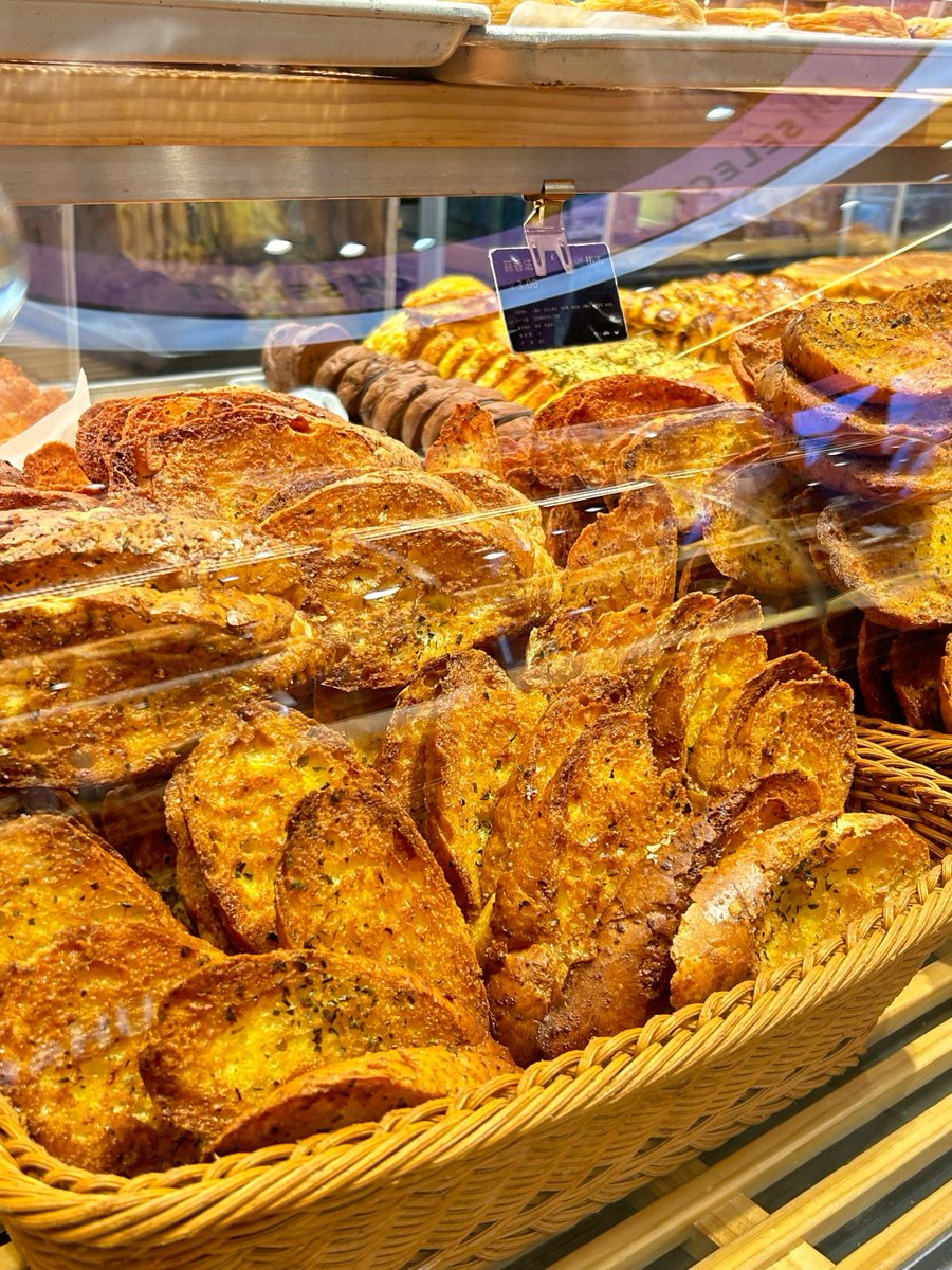 kathy88730's tweet photo. Quick snap of the morning street corner—baker setting out fresh pastries, a cat lapping at a puddle, and the hum of the new day starting right here. https://t.co/lDmB0rmPAB