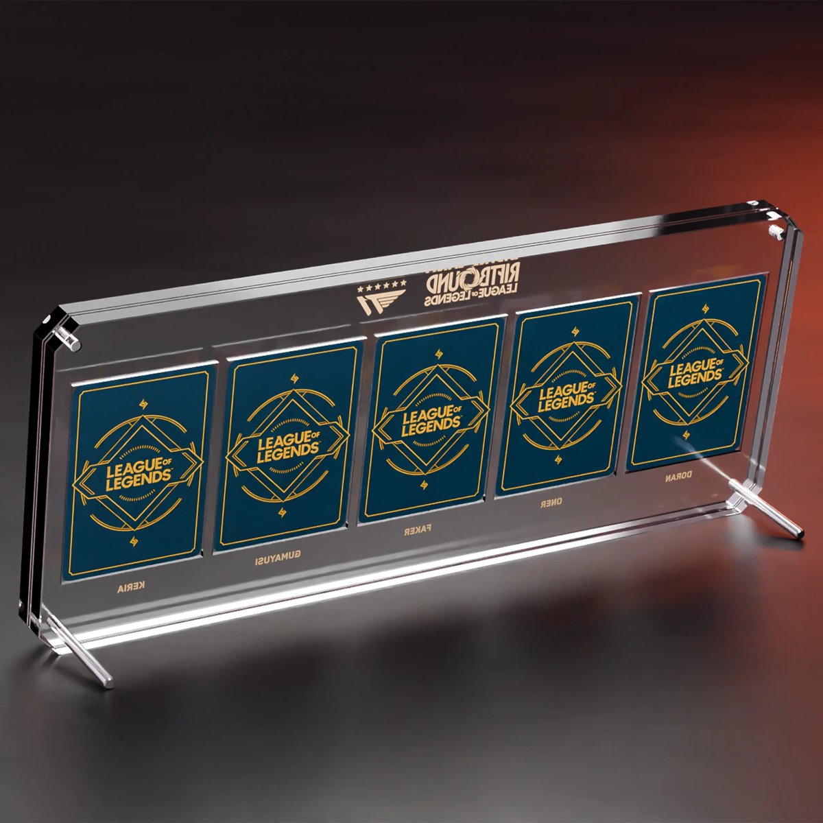Riftboundnews_'s tweet photo. The new Riftbound x T1 2025 Worlds Champion Signature Edition Set raffle happened today. What do you think about the bundle, and what’s your take on those crazy high resale prices? 👀 https://t.co/o810EZSZMN