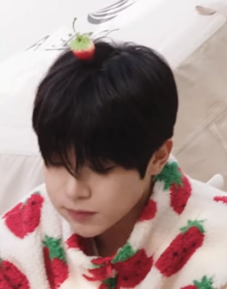 x_hzn3h's tweet photo. 툐툐실존 https://t.co/v1hOJGxxQs