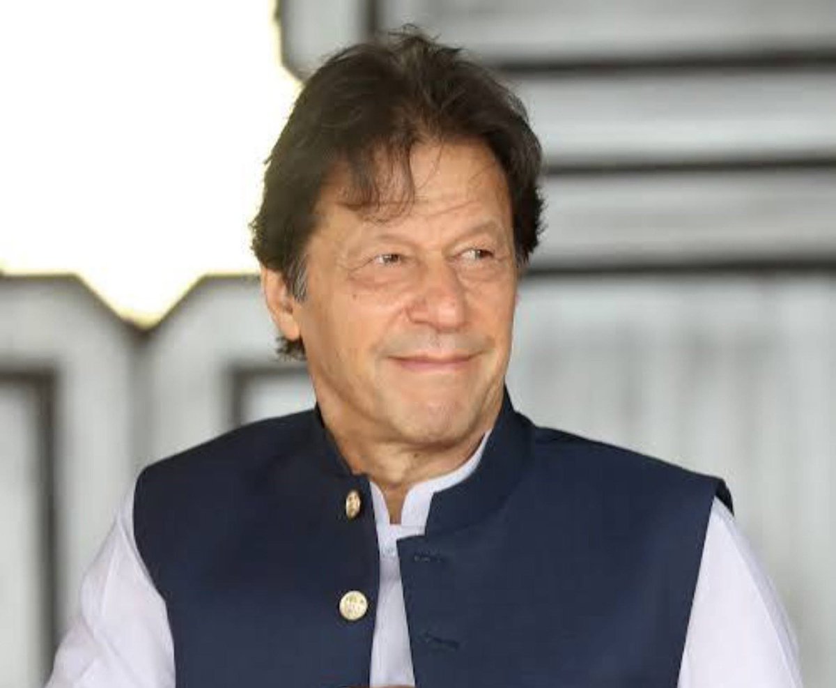 Naseem_khera's tweet photo. سحر آئے نہ آئے یہ قضا کا مسئلہ ہے
ہم اذانِ سحر دیں گے یہ وفا کا مسئلہ ہے https://t.co/hSMzbzCZfS