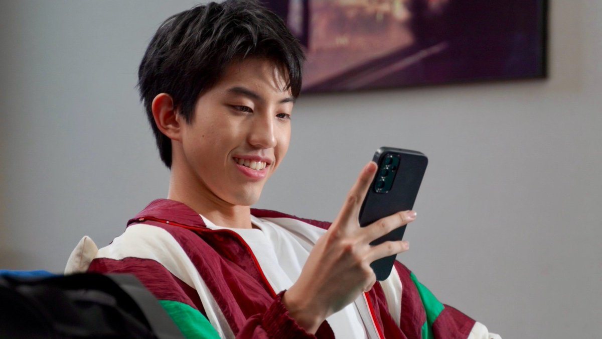 hubboyslove's tweet photo. Stills de #KissMeRemember, o novo BL da GMMTV com BarcodeKin e KenPaul.

Após perder a memória, um jovem é salvo de um afogamento com respiração boca a boca. Ao percebi que cada beijo faz suas lembranças voltarem, ele passa a querer beijar seu salvador o tempo todo. https://t.co/NtwXeuN4Kc