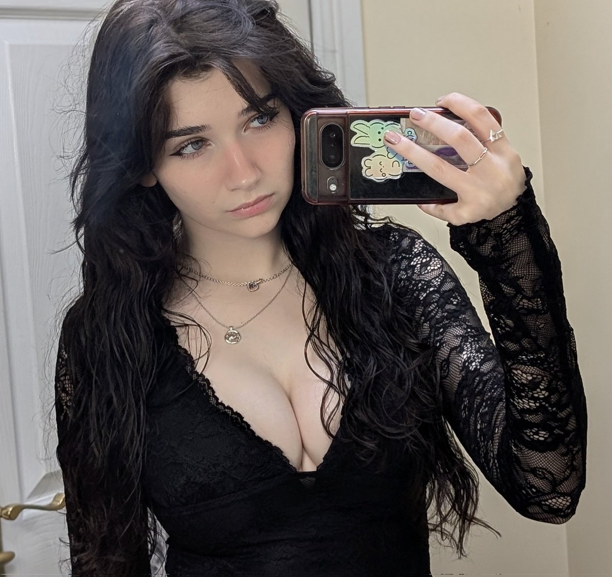 Rae_RP1's tweet photo. "Having a hard time picking the outfit for tonight, could you help?"

#NSFWxRoleplay #NSFWRP #LewdRP #AnyRP #OpenRP https://t.co/V9uqIlF3hS