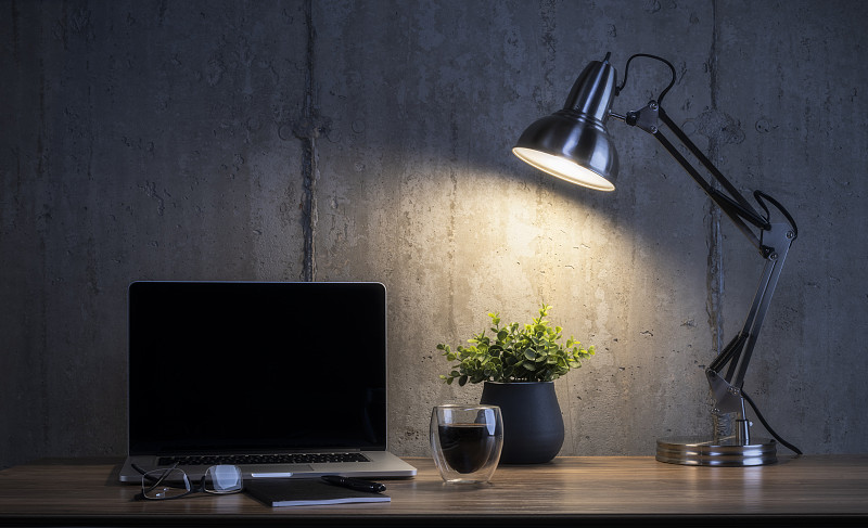 Brendan21099080's tweet photo. Just wrapped up a late-night work crunch—coffee’s my only co-worker right now, and my desk lamp’s the only thing lighting up this quiet office. Ready to call it a day… finally! https://t.co/ZNMWPaWDfY