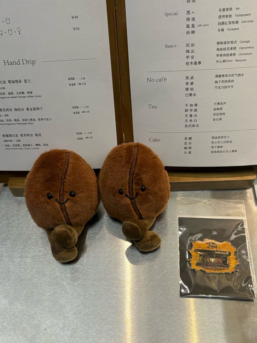 isqodoue's tweet photo. Tried the new AI-powered café last weekend—my personalized latte was so on point it felt like a barista read my mind! Can’t wait to come back for more unexpected tiny joys. https://t.co/zi6Q0W63So