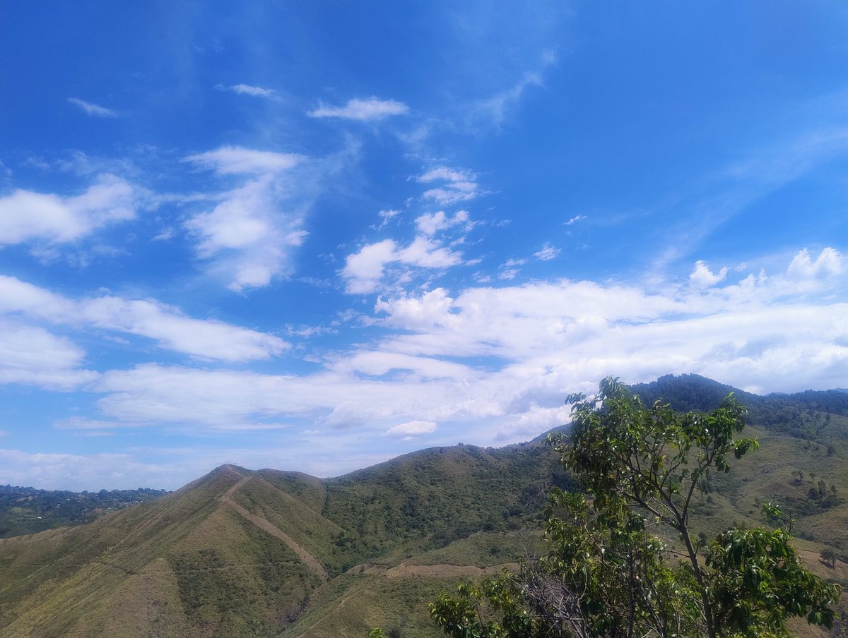 GabsPy173's tweet photo. ☀️⛰️ https://t.co/eAucHmGSQZ