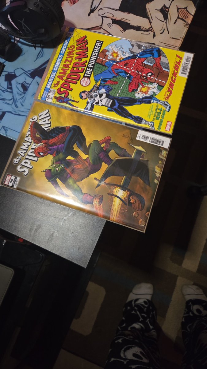 Ghoulysensei's tweet photo. I got my new comic books in the mail today hell yeah https://t.co/jyHccdXNXv