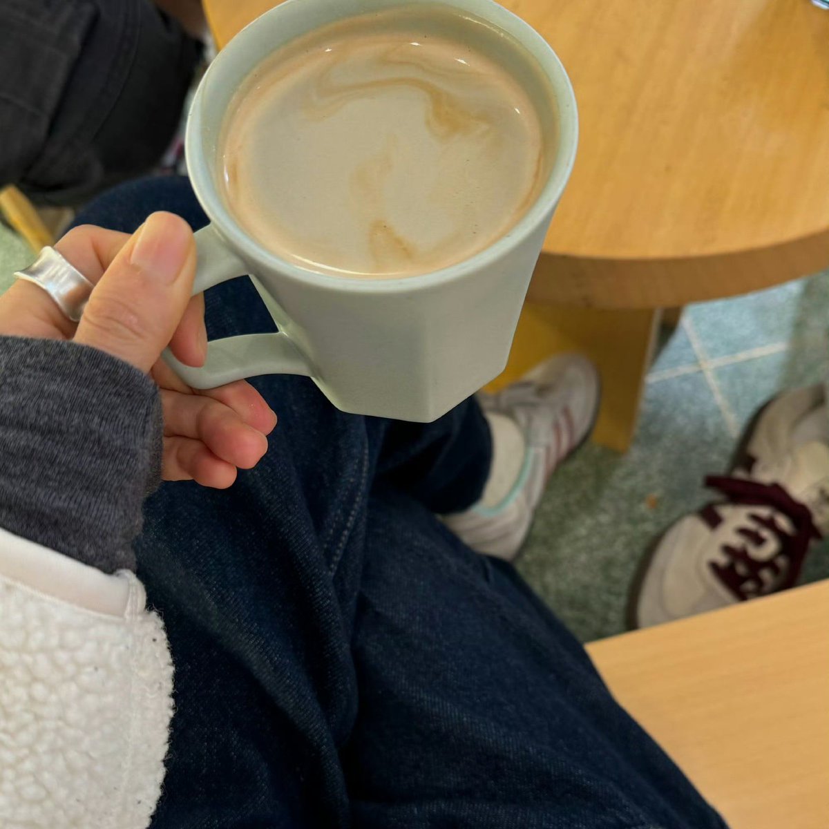 Richardsjos3's tweet photo. Just squeezed into a coffee shop downtown with my old crew—laughed till our sides hurt and time totally slipped away. Good friends are the perfect way to recharge. https://t.co/aLjatLvQw2