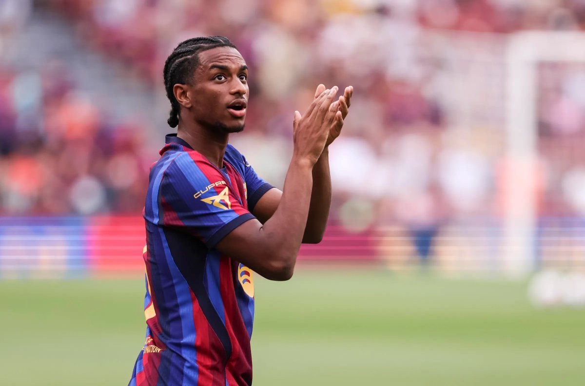 BouafifNour's tweet photo. I think I'd understand the board's decision if they decided to sell Balde and bring in Salinas. They could make a good profit while potentially not losing much in terms of quality.

Personally, though, if it were up to me, I wouldn't do it because I still believe in Balde's potential. I know a lot of you are fed up with him not developing much, but for me, a player not improving much at 22 isn't the end of the world, especially when you consider how much injuries have disrupted his development.

I think once Balde gets past his injury problems, he still has insane potential. So for me, it's not worth selling him. But again, I wouldn't be too mad or surprised if the board did it, and I'd understand their decision.
