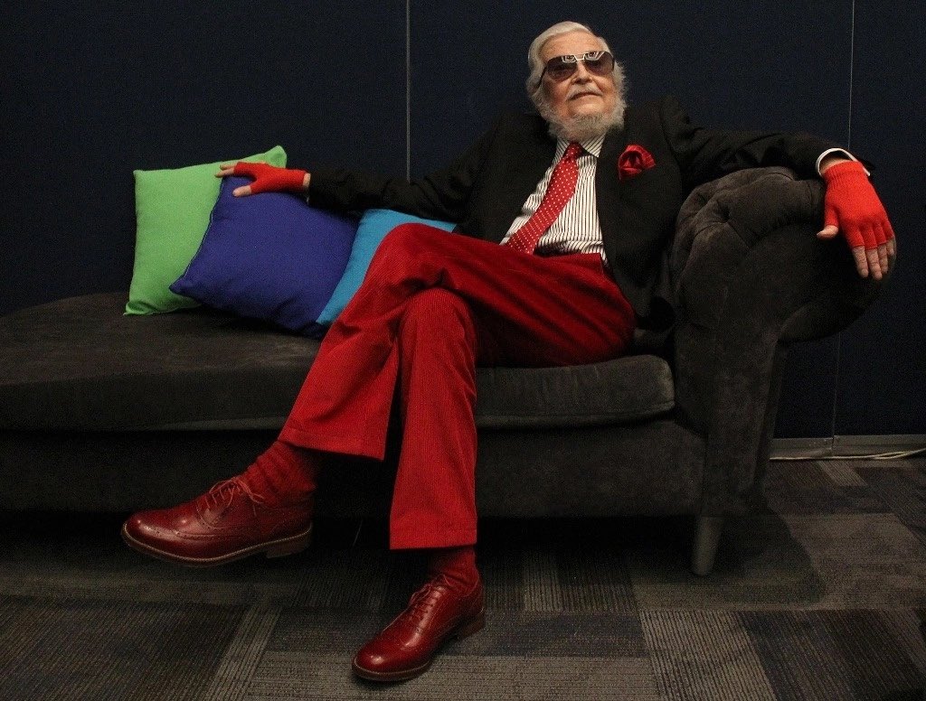 pedro_derrant's tweet photo. top escritores mexicanos con más aura:

1. fernando del paso
2. nalgador sovo 
3. pita amor (coronada)
4. josé juan tablada (en cosplay kawaii) https://t.co/QG1zdICwfI