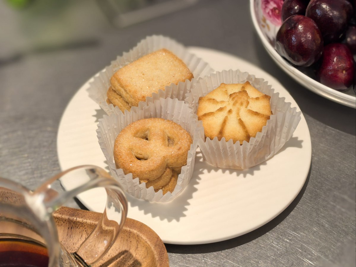 pramodkusinha2's tweet photo. Just shared my new favorite crispy rice crackers with friends! Crunchy, savory, and gone in 2 mins  Best snack pick for lazy afternoons!， https://t.co/bLTJrRJkX0