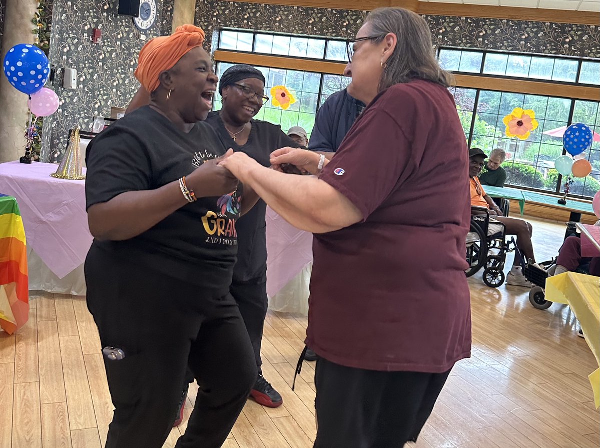 AHCedarGrove's tweet photo. Cheers to our July birthday celebrants! We enjoyed an afternoon of smiles, laughter, and good times as we gathered to recognize everyone celebrating another year. Wishing them all a very happy birthday! https://t.co/qu2mmTcoIj