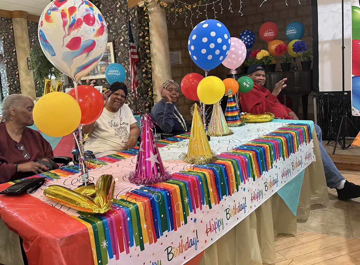 AHCedarGrove's tweet photo. Cheers to our July birthday celebrants! We enjoyed an afternoon of smiles, laughter, and good times as we gathered to recognize everyone celebrating another year. Wishing them all a very happy birthday! https://t.co/qu2mmTcoIj