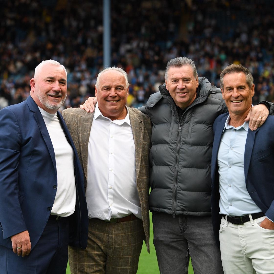 swfc's tweet photo. Legends! 🦉😍 https://t.co/QRjlcLNKZM