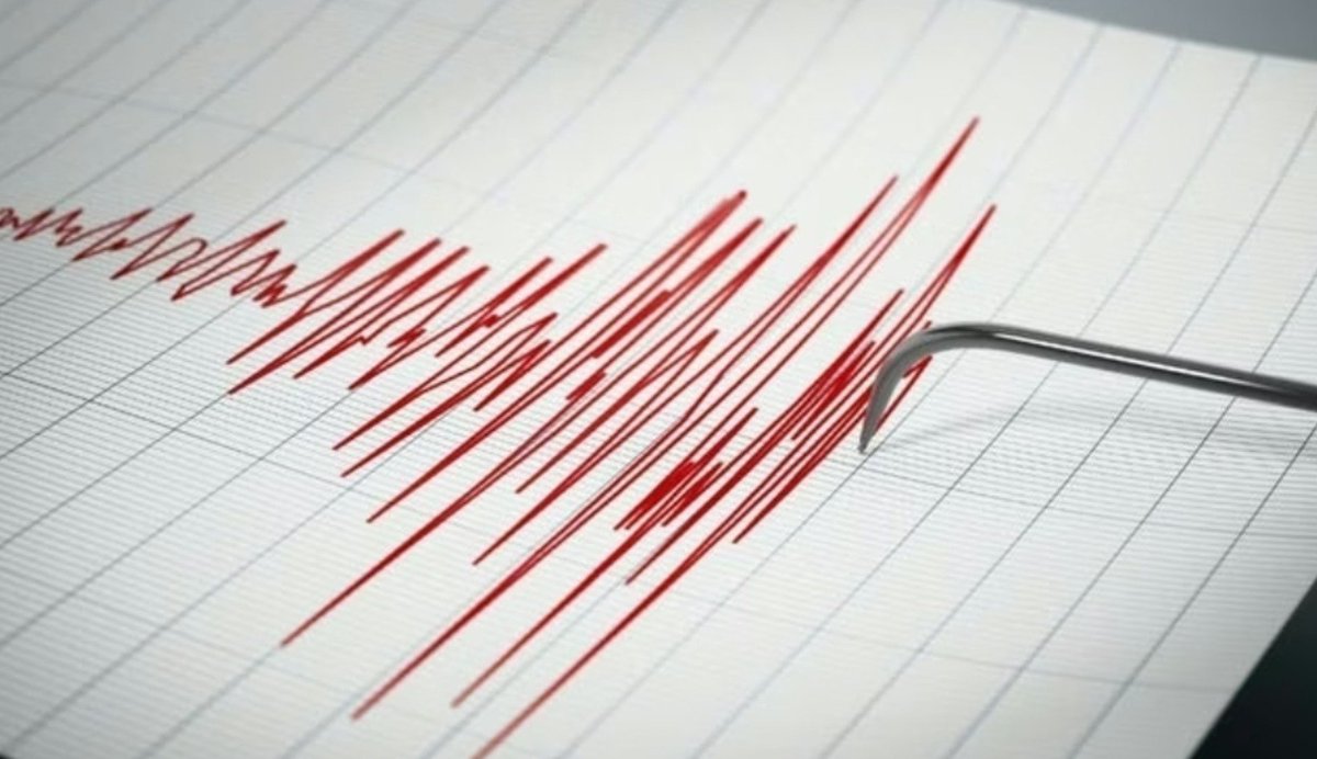AndreaPasmay's tweet photo. #TerremotoEnPerú de magnitud 7.2 fue registrado hoy a las 13:00:16.1 (hora local) en la región de #Ayacucho, #Perú, tuvo una profundidad de 108 kilómetros y un epicentro ubicado aproximadamente 175 kilómetros al sur-sureste de Ayacucho y 40 kilómetros al noreste de Tambo. https://t.co/zRlmNclnfu