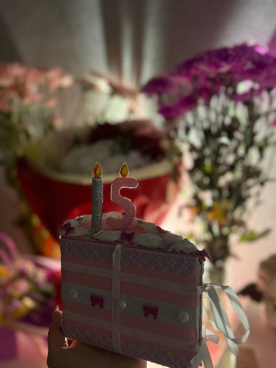 Victoriabth3's tweet photo. а вот и тортик, который я дарила🍰 https://t.co/WCDVaJdhaW
