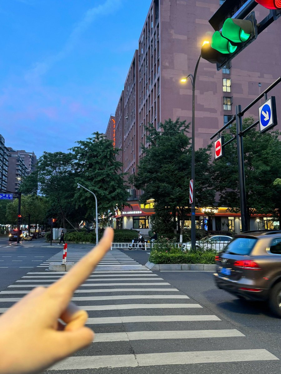 Minaal73's tweet photo. New to photography Start with your phone—frame a well-lit everyday scene, tap to focus, and shoot. No fancy gear needed, just curiosity. https://t.co/EH9Aqn1anb