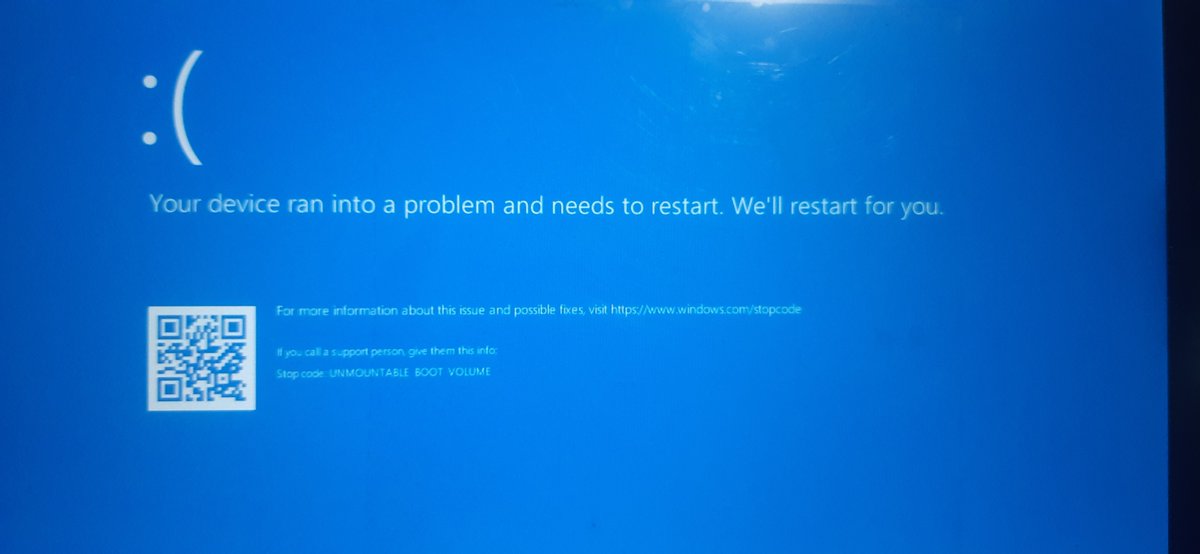 rumcherry66's tweet photo. I’m really sorry, but i forced to delay the work. My PC suddenly broke, and sadly I don’t have any backup device to continue working or even access the files i've worked or finished right now, i did everything i can to fix it but it still comeback to bluescreen until now https://t.co/hxUf3GYw4S
