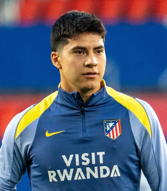 julioordz10's tweet photo. Deportivo Alavés 🔵⚪️ se encamina como el club con probabilidades de fichar a Obed Vargas 🇲🇽 (21) este verano. El mediocampista mexicano llegaría cedido con una posible opción de compra. 

Otros clubes interesados en España por el futbolista del Atlético de Madrid son el Valencia, Sevilla y Getafe. En la Eredivisie el Feyenoord es otro de los que levantaron la mano por él. 

Días clave en su futuro, pero está confirmado que este verano saldrá del conjunto colchonero.⏳🇪🇸🇳🇱