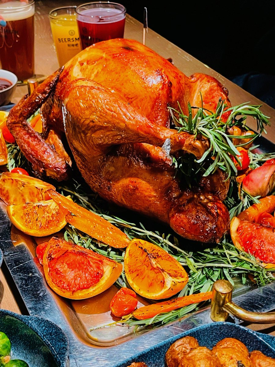 f_jhonel's tweet photo. Savor our cozy Thanksgiving special: herb-roasted turkey with cranberry comp u0026 spiced pumpkin pie—perfect for your holiday feast!  #ThanksgivingFeast https://t.co/2a0DiUkBZh