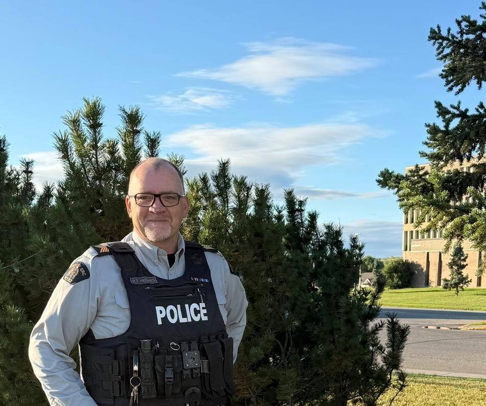 BCRCMP's tweet photo. #CranbrookRCMP - Southeast District RCMP welcomes new Officer-in-Charge for Cranbrook Detachment https://t.co/W7OSAAaqyw https://t.co/U0b8MzQUjd