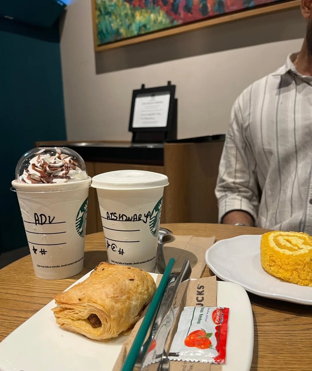 Rabbits0_0's tweet photo. A little coffee, something to eat, and a table that somehow makes you want to stay longer. Nothing fancy, just one of those unplanned moments I actually enjoy. This kind of break feels better when I don’t have to rush. @starbucks
😋🍽️🍽️🍽️❤️ https://t.co/FLuOaWYlWI