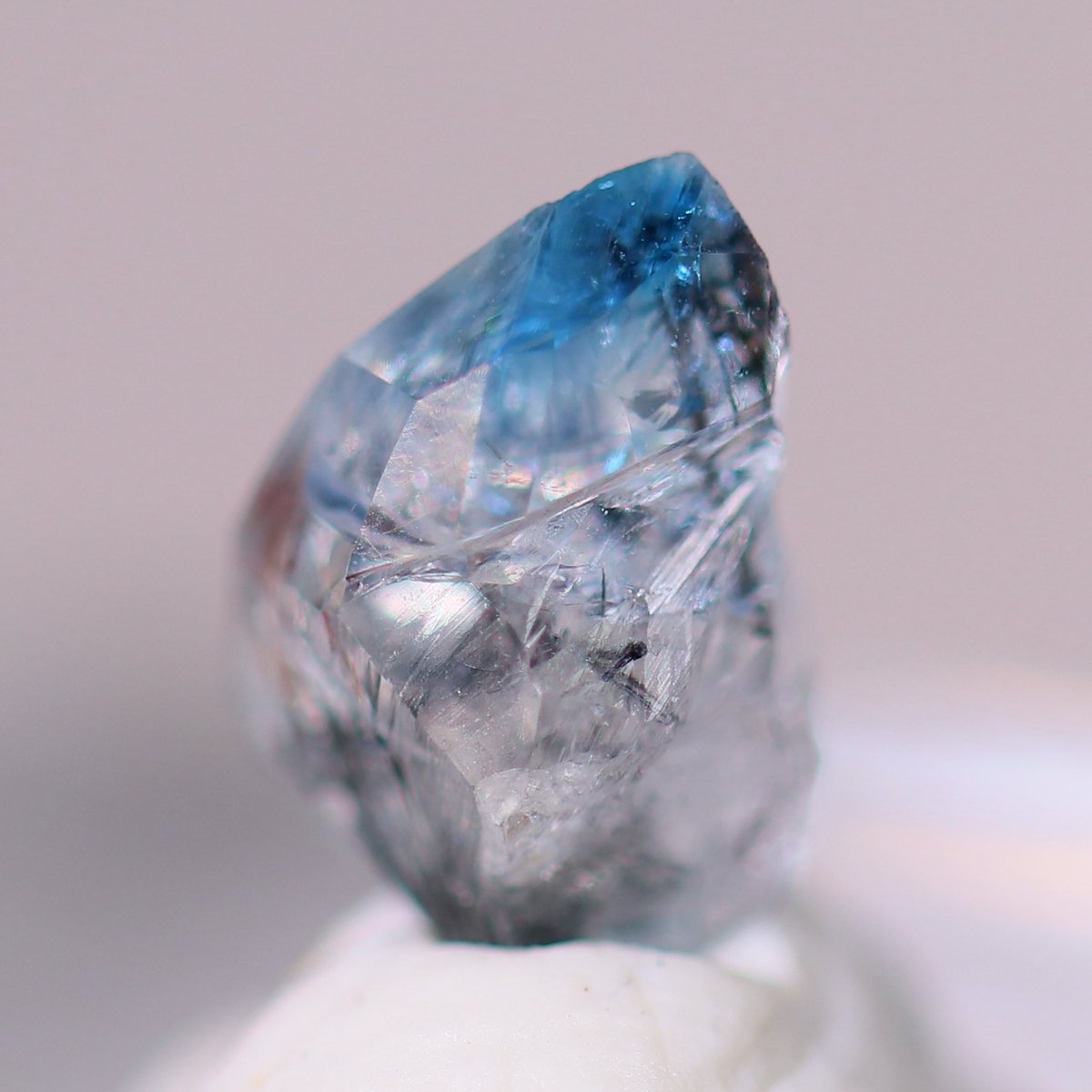 GordanGems's tweet photo. 【Gordan-gems出品情報】

『天然トルマリンインユークレース原石』
・1.59ct
・ジンバブエ産

🔑ご購入はこちらから↓↓↓
https://t.co/4Iuo5RZobR https://t.co/nIIabIZPAc